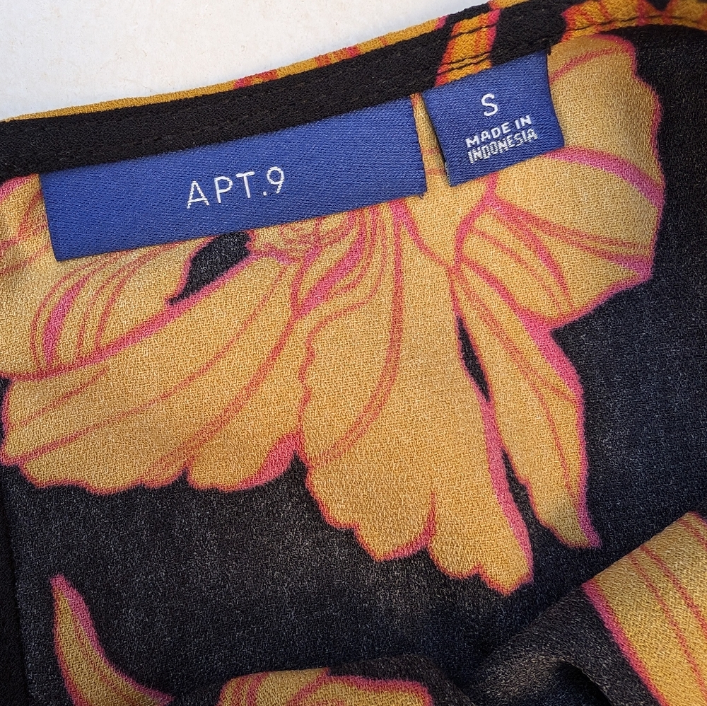 Apt. 9 floral blouse - Picture 6 of 8